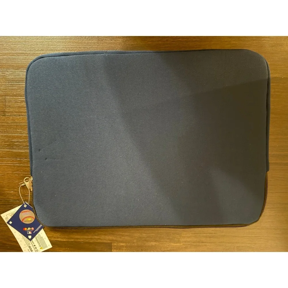 Boston Red Sox Foco Brand Zippered 15 x 11 Laptop Sleeve- NWT